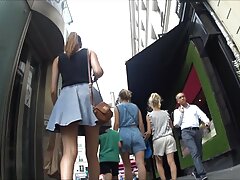 Chica sexy y linda se aburre con su videos x para adultos amiga