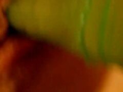 El hombre está tan caliente que la madrastra encuentra una videos gratis x excusa para chupárselo