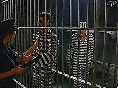 Asiática atada videos de maduras triple x con ataduras obtiene la verdadera experiencia BDSM intensa