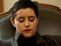 Arquitecto colgado vídeos pornos x copula activamente con cliente de pelo negro