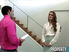 Preciosa morena tetona follada x art videos gratis en el baño