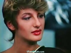 Lesbiana de ébano no le importa tener sexo con una vecina divorciada videos x adultos gratis