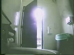 A la esbelta le encanta usar aceite y frotar su polla con los películas eróticas x pies