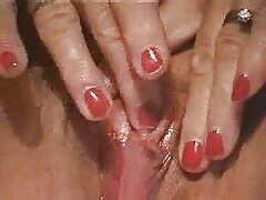 MILF rubia con grandes tetas es atendida por x videos insesto su semental favorito