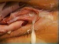 Chico con los ojos vendados se hace videos x tias buenas doblete y se lo pasa en grande
