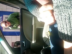 Rubia hace garganta ver video casero x profunda antes de subirse a ella para un buen paseo